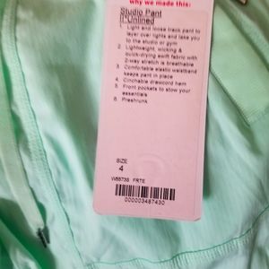 Nwt Lululemon size 4 pants